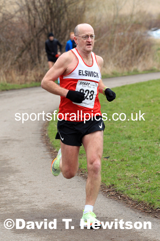 Senior women and veteran women and men over-50s NECAA Road Relay Champs., Hetton Lyons Park, Hetton le Hole, County Durham. Photo: David T. Hewitson/Sports for All Pics